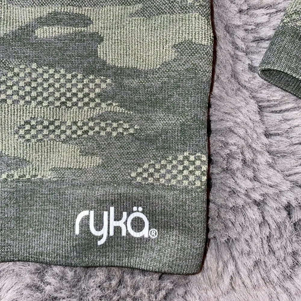 NWOT RYKA ATHLETIC CAMO LONG-SLEEVE TOP // SIZE SMALL💚_4